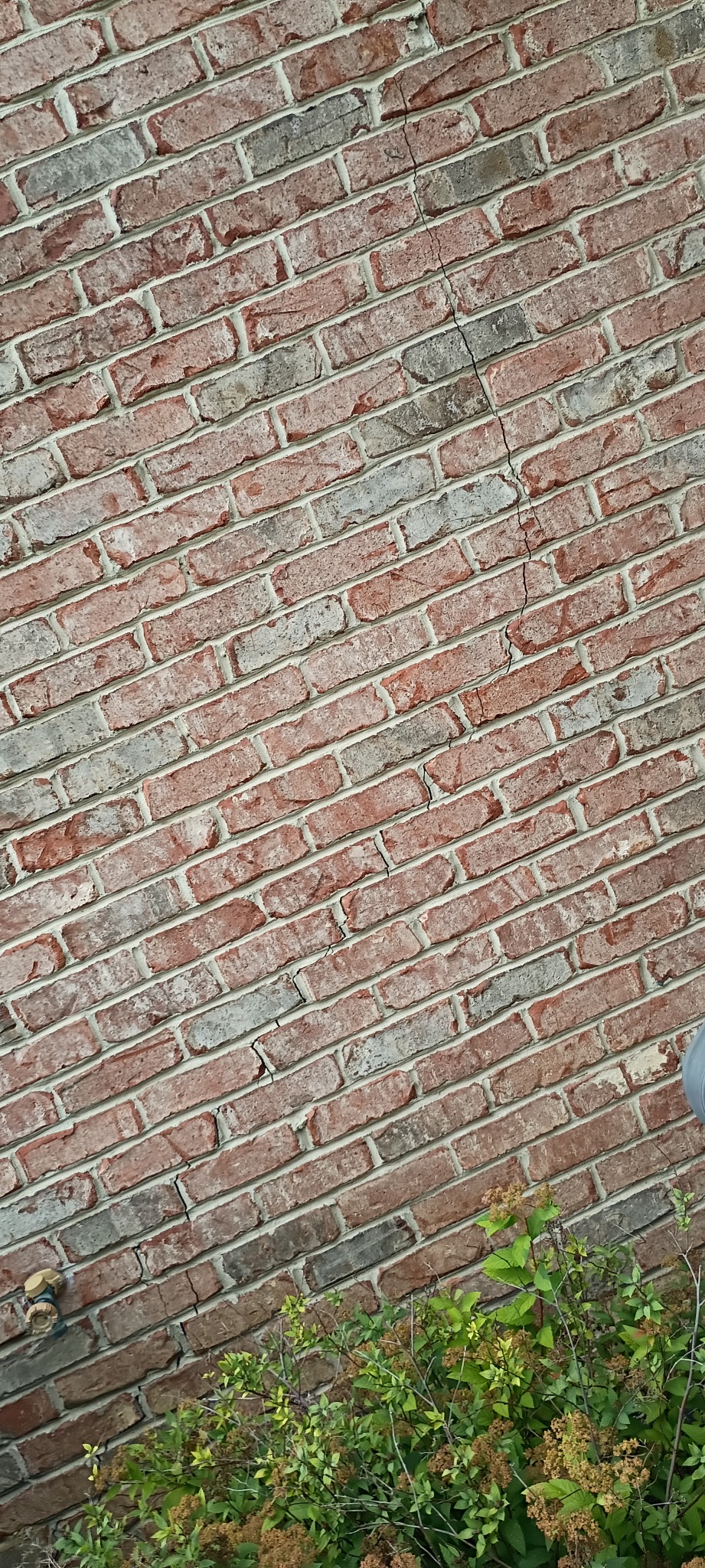 Thermal-Movement Crack Repair: Original movement cracking